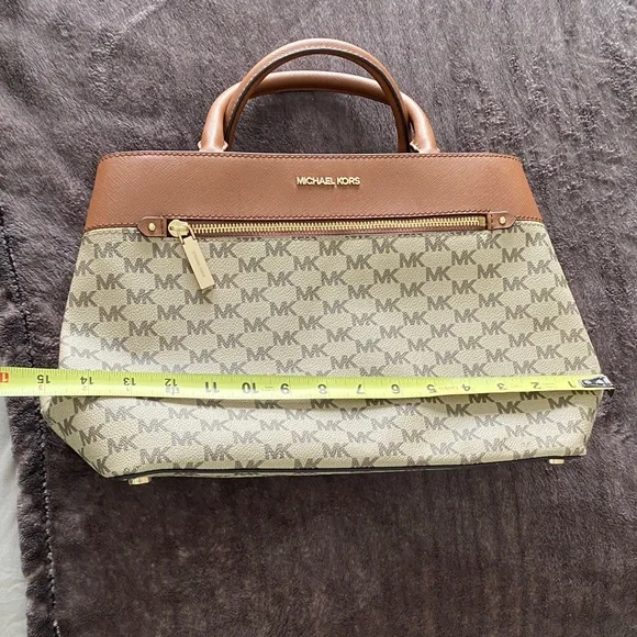 Michael Kors Brown and Cream Logo Tote - Picture 15 of 15